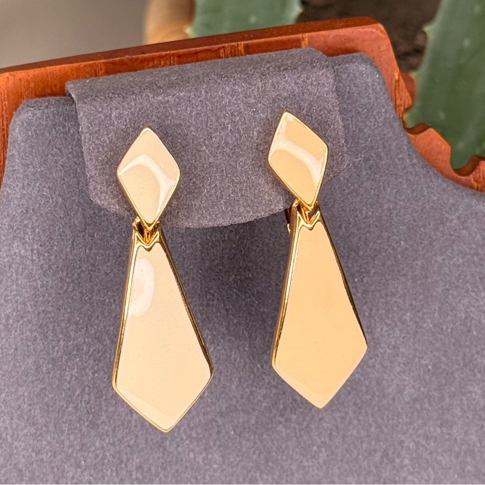 VTG Napier Enamel Clip-On Earrings 80s Geometric Dangle Jewelry Gold Tone Cream